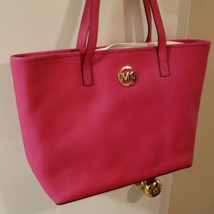 Micheal Kors tote